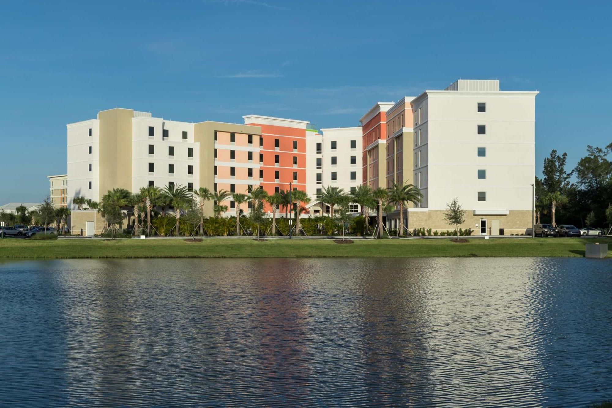 Hampton Inn & Suites Cape Canaveral Cruise Port, Fl Kültér fotó